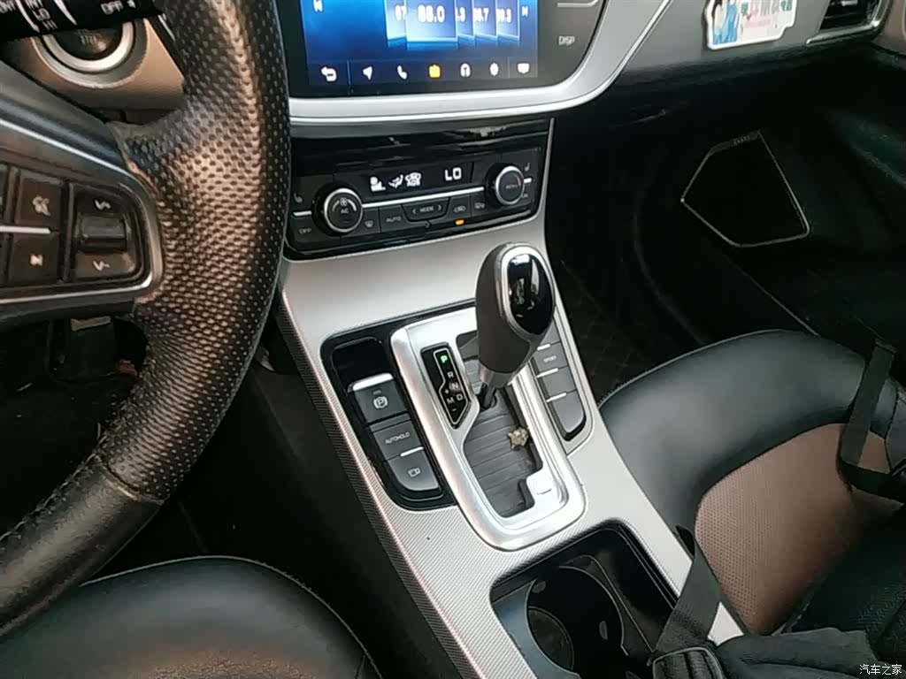 Geely Emgrand, 2018 14