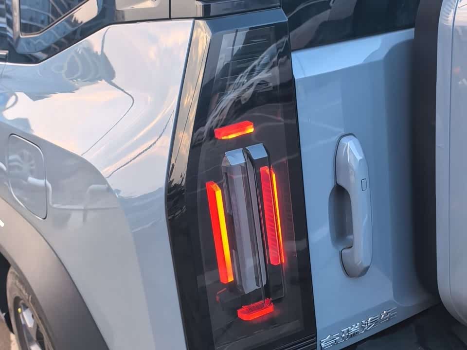 Jetour Jet Traveler C-DM