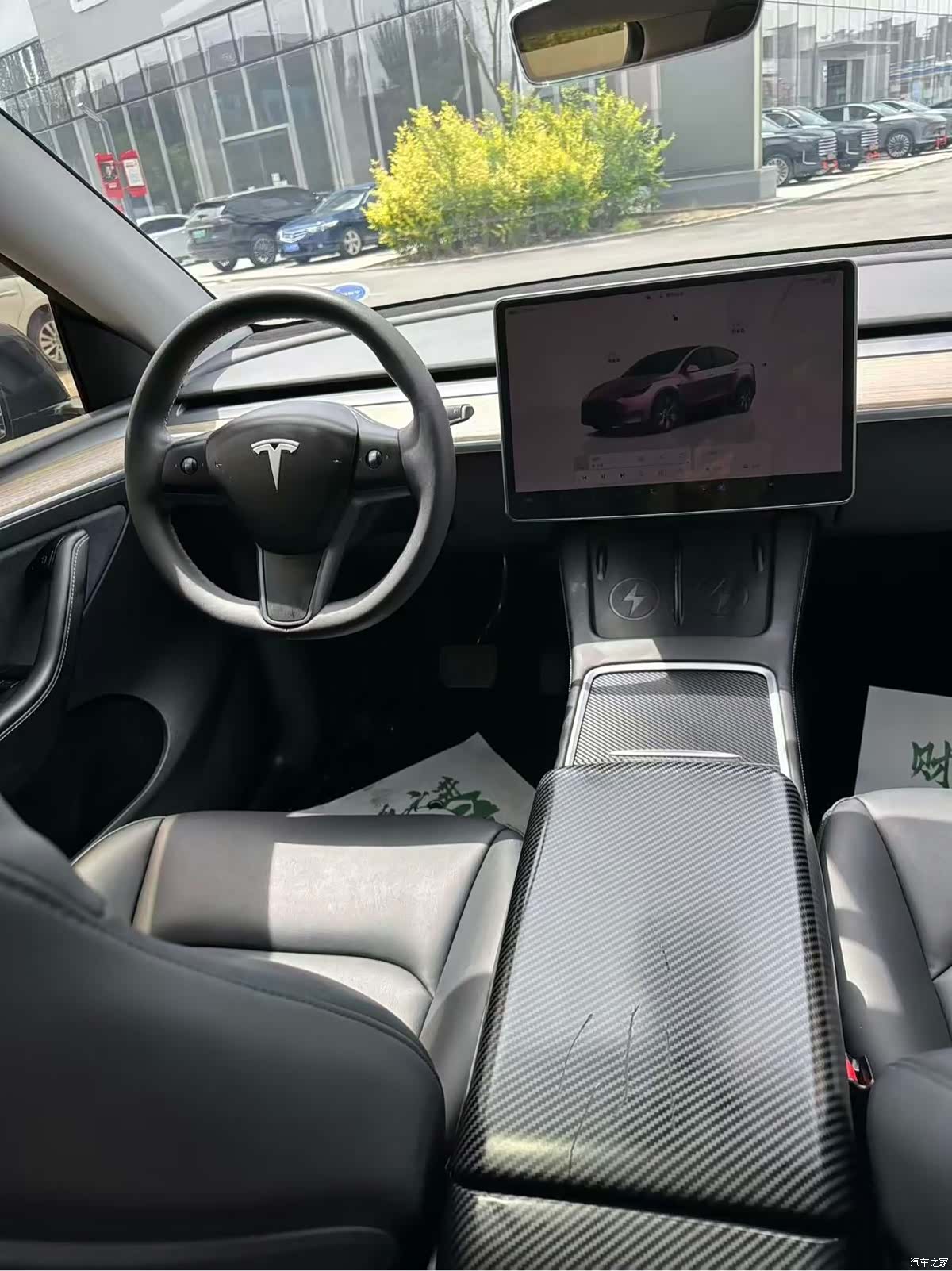 Tesla Model Y, 2023 все фото