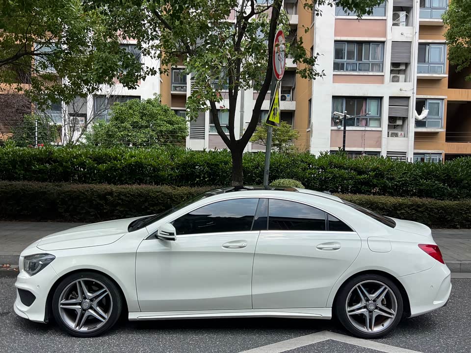 Mercedes-Benz CLA