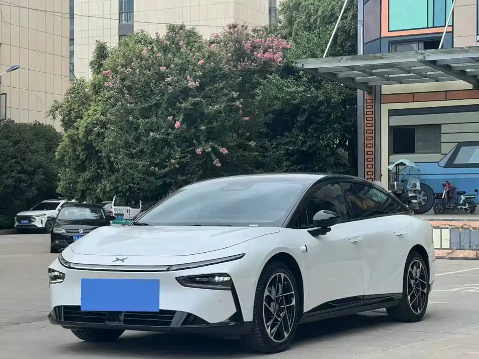 XPENG P7+