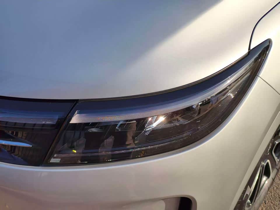 AITO Ask the world M7