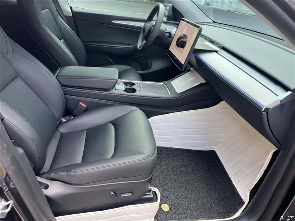 Tesla Model Y, 2024 12