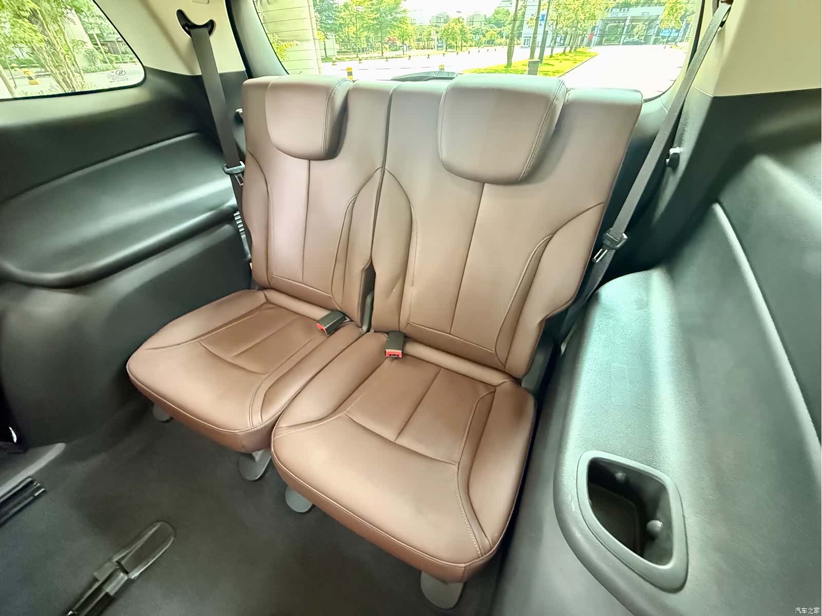 Buick GL6, 2020 13