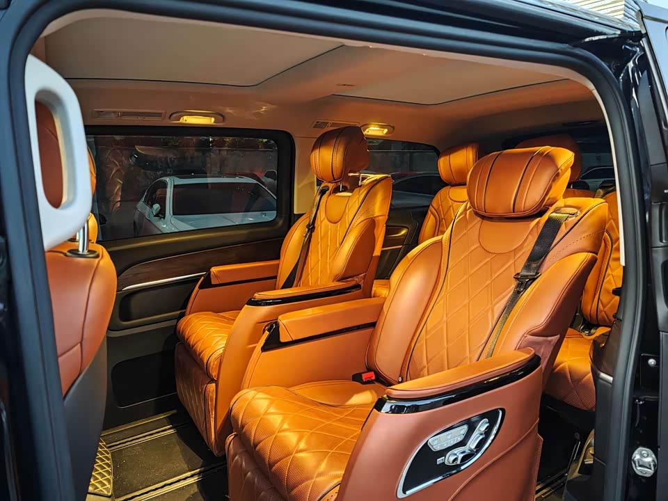 Mercedes-Benz V-class