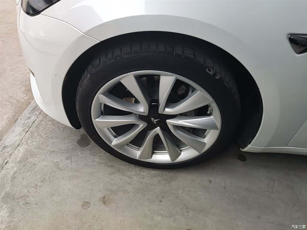 Tesla Model 3, 2020 23