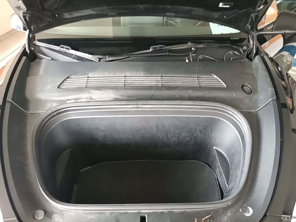 Tesla Model Y, 2022 20