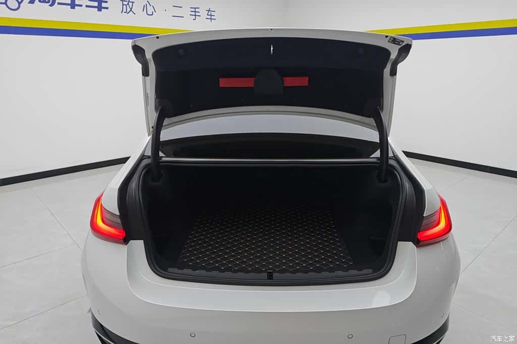 BMW i3, 2023 4