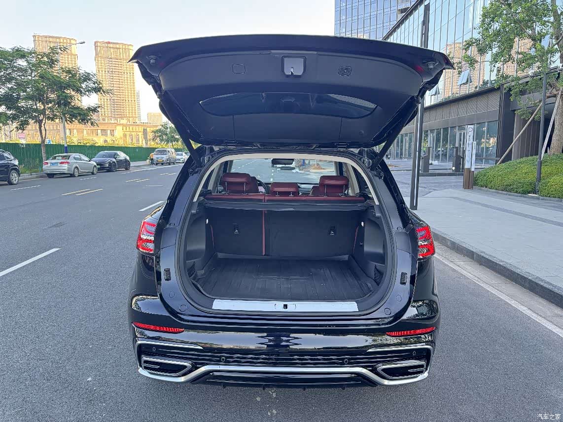 Hongqi HS5, 2023 26