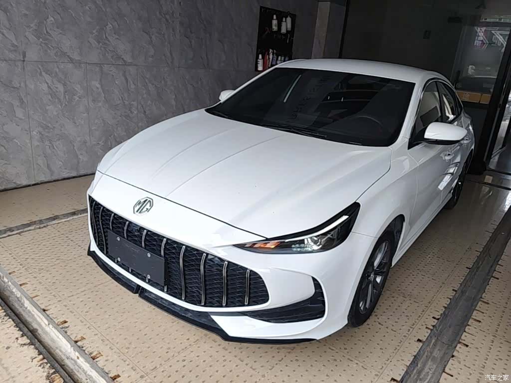 MG MG5, 2025 2