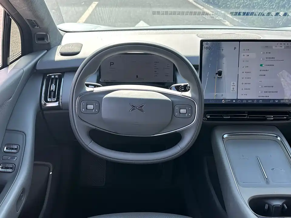 XPENG P7+