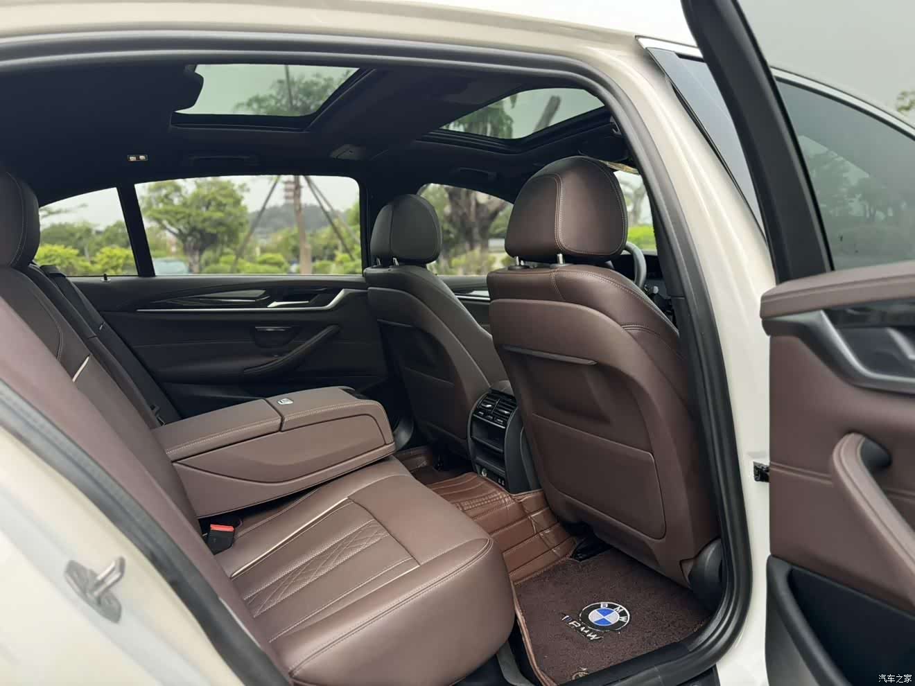 BMW 5 Series, 2021 11