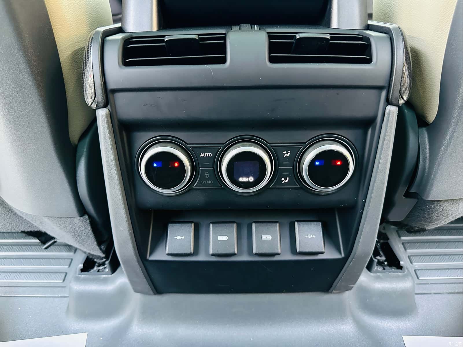 Land Rover Defender, 2021 18