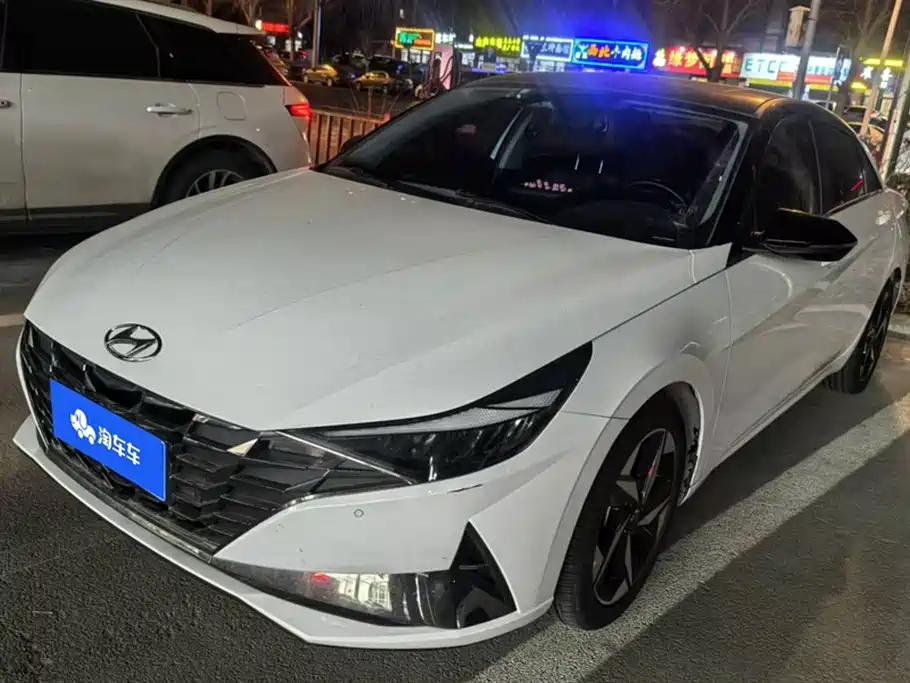 Hyundai Elantra