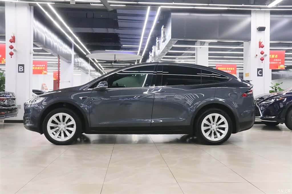 Tesla Model X, 2018 2