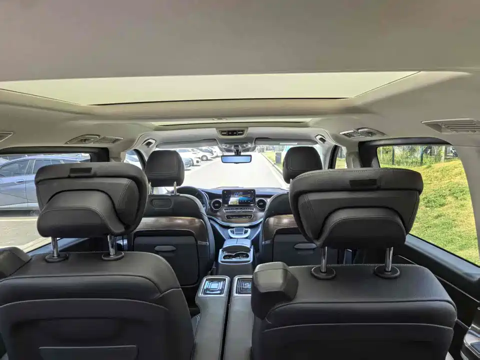 Mercedes-Benz V-class