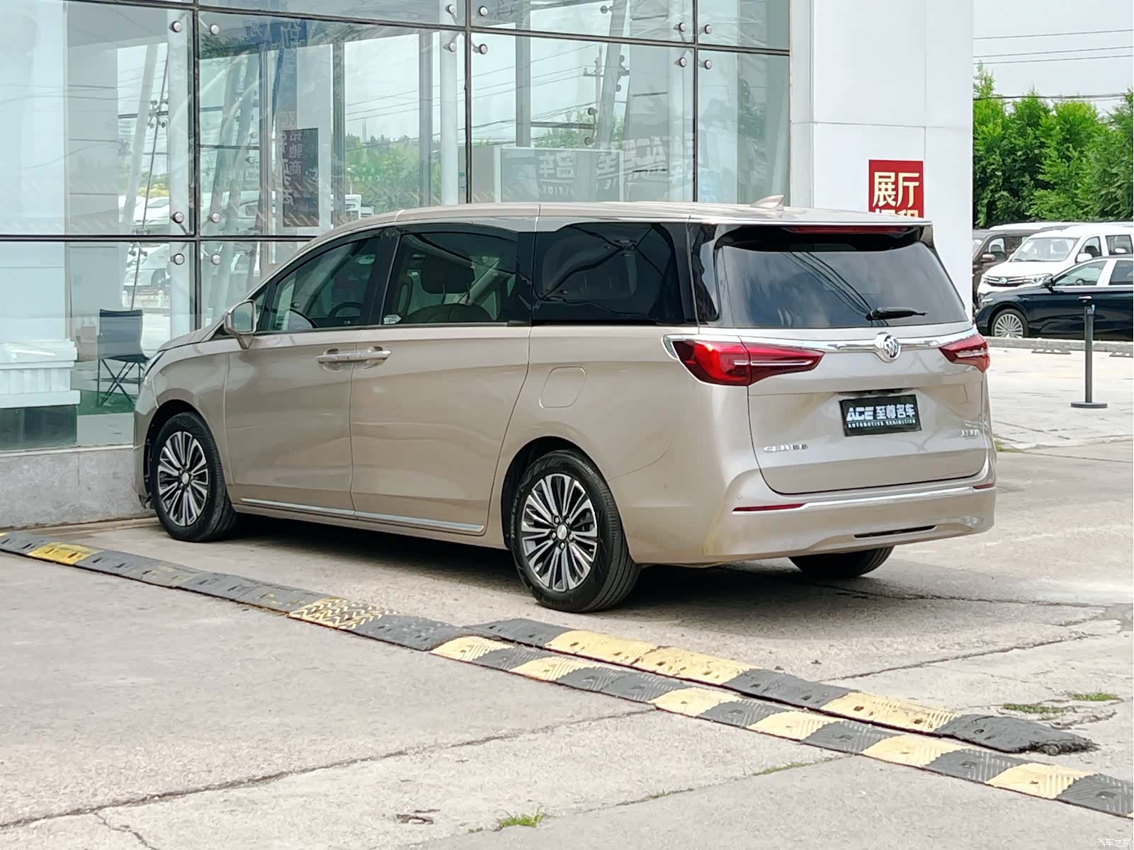Buick GL8, 2023 6