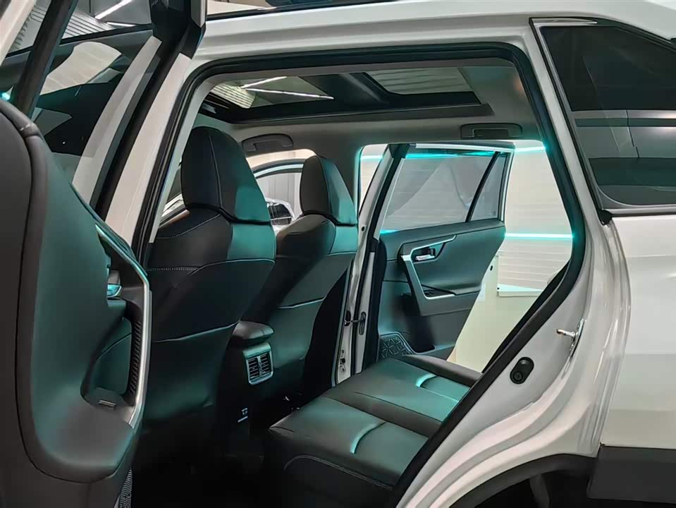 Toyota RAV4 Rongfang