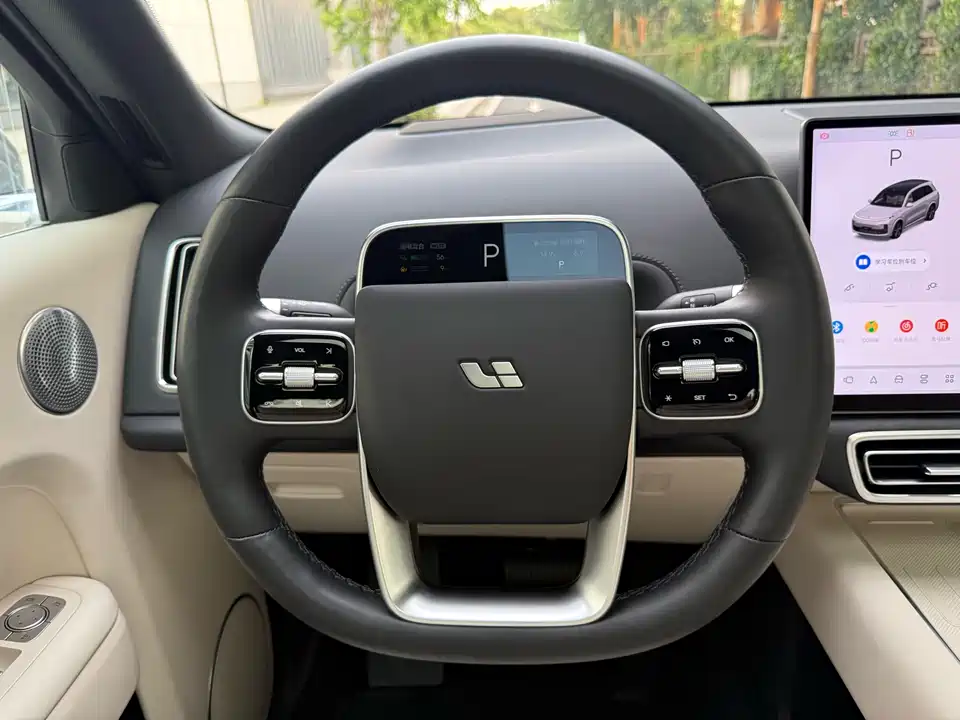Li Auto Ideal L8