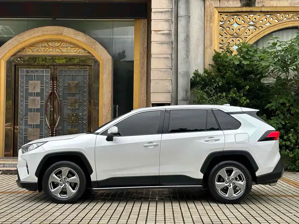 Toyota RAV4 Rongfang