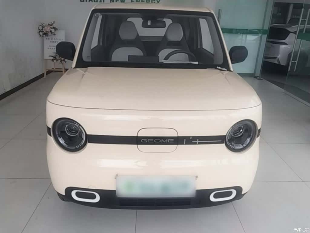 Geely Panda, 2025 3