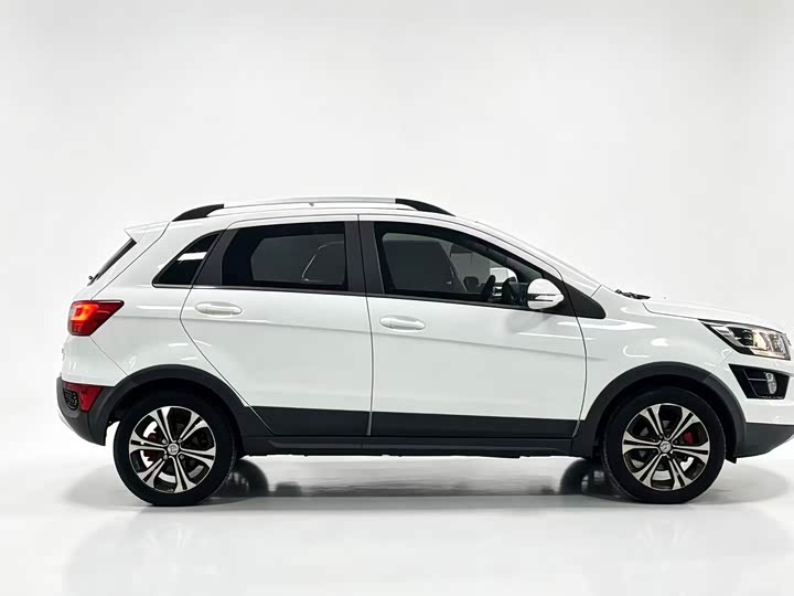 BAIC EV EX 2016 EX 200 le ku ban