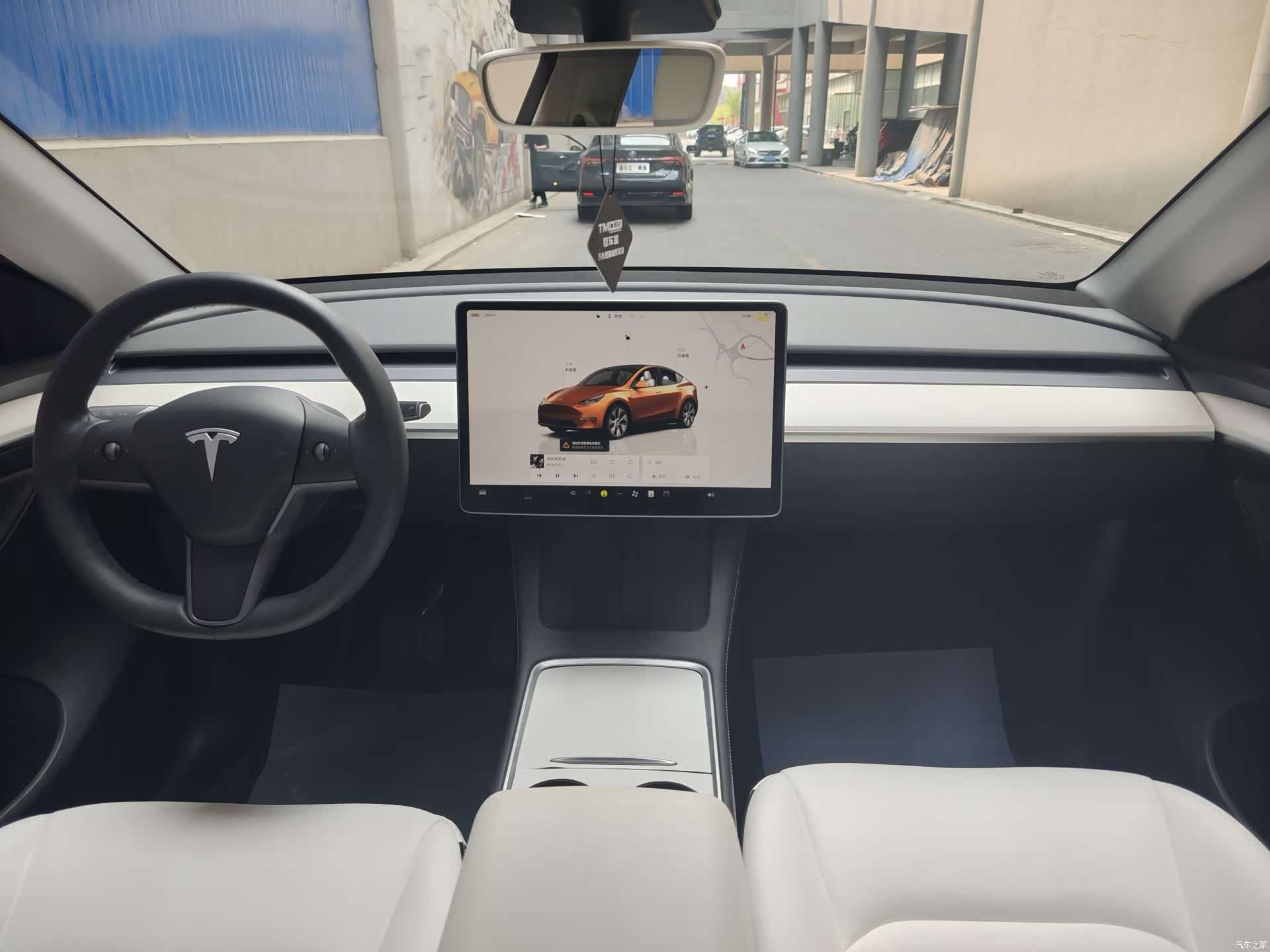 Tesla Model Y, 2023 9