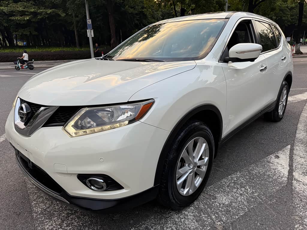 Nissan X-Trail 2015 2.0L CVT Comfort MAX 2WD