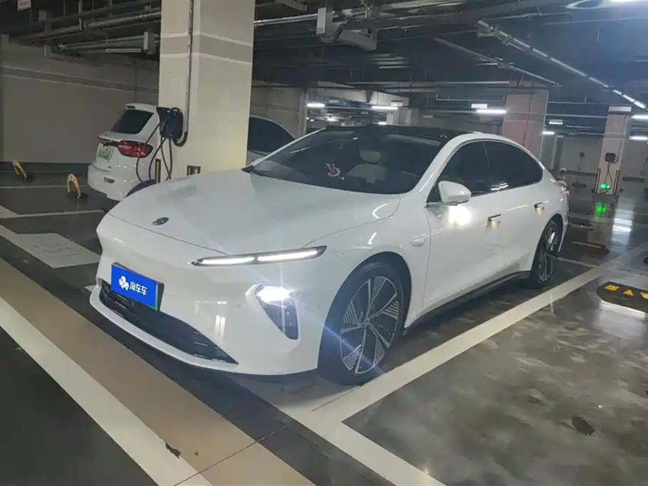 NIO ET7