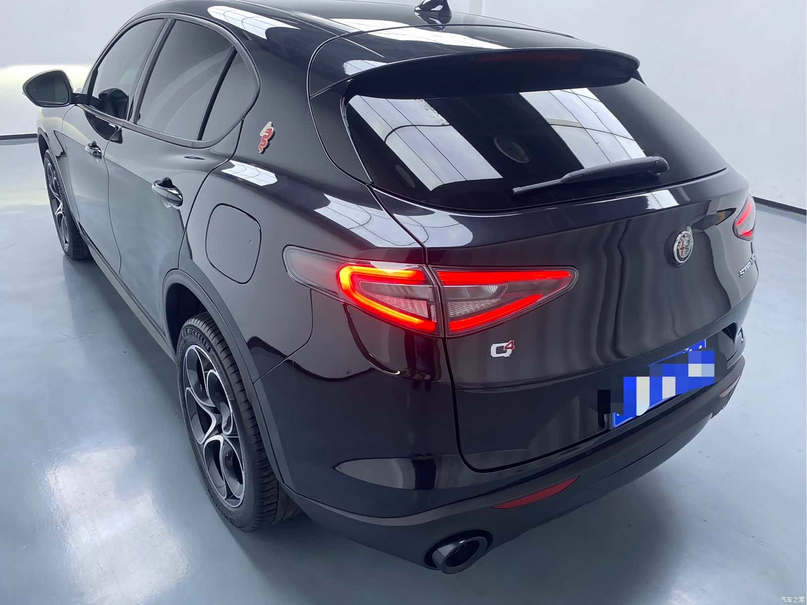 Alfa Romeo Stelvio, 2025 9