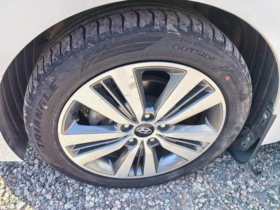 Hyundai Name picture