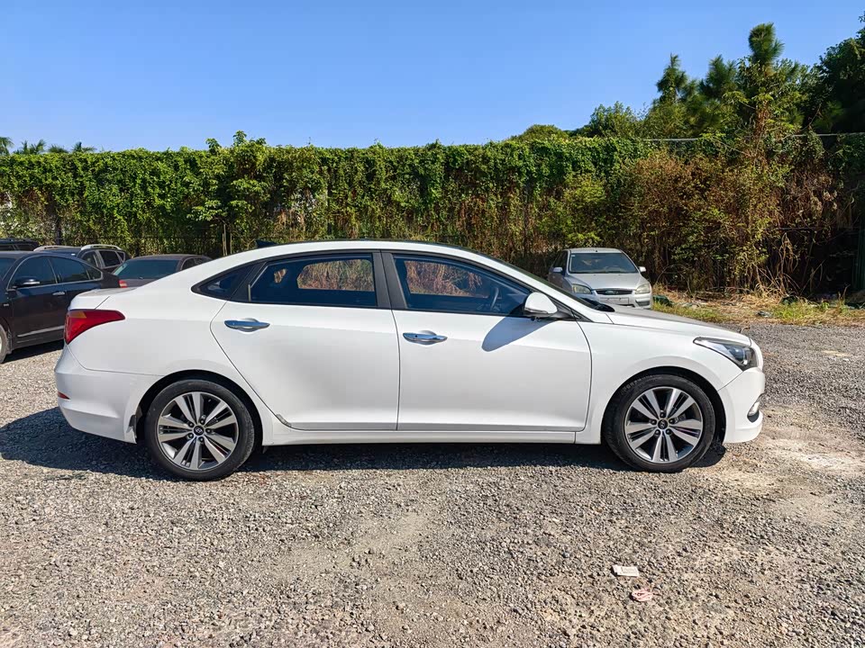 Hyundai Name picture