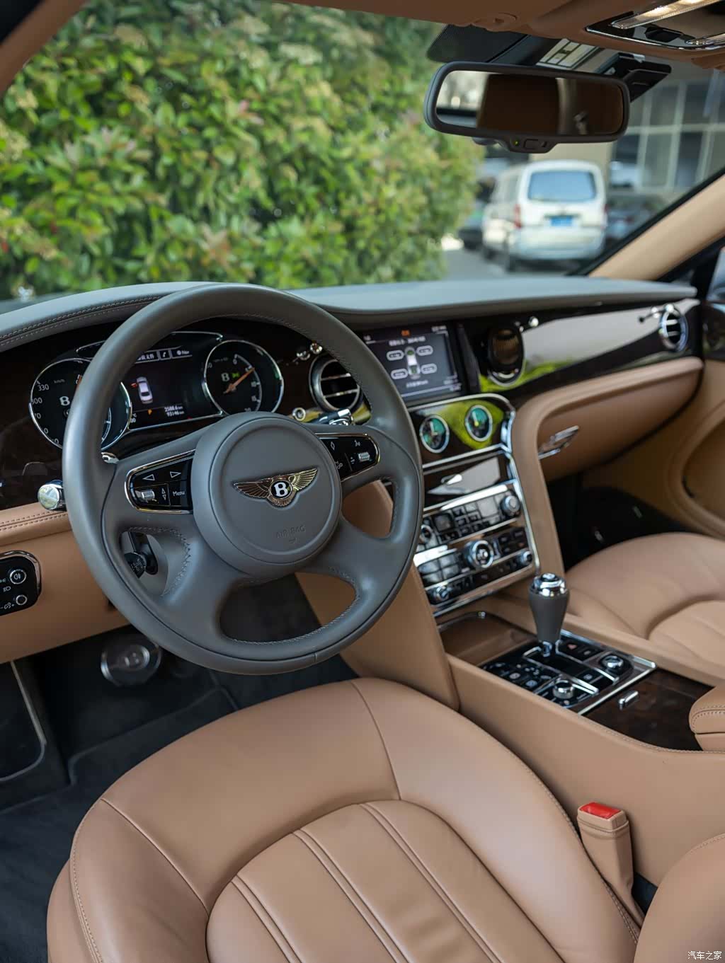 Bentley Mulsanne, 2015 10