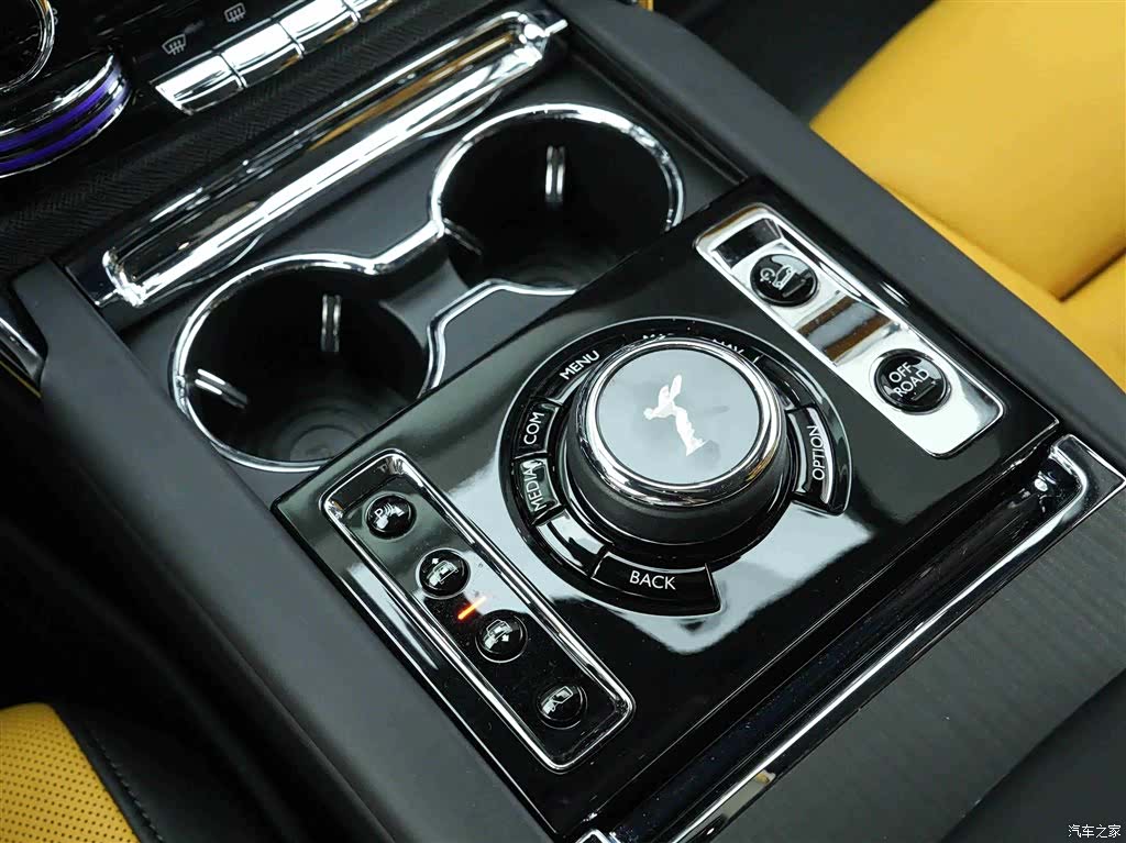 Rolls-Royce Cullinan, 2022 13