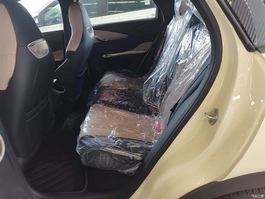 BYD Dolphin, 2026 17