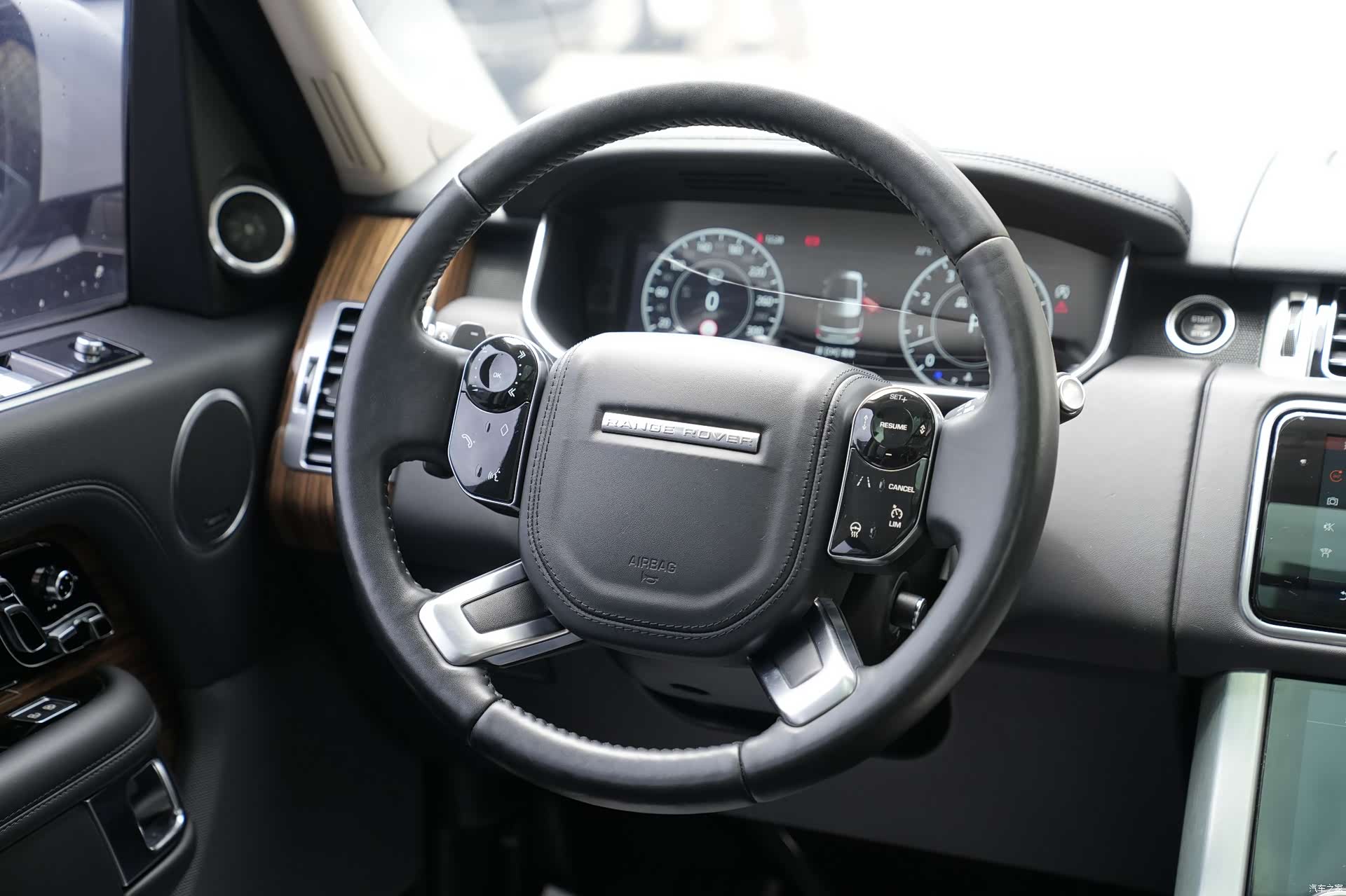 Land Rover Range Rover, 2022 12