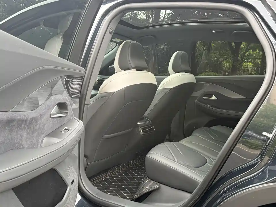 ARCFOX Polar Fox Alpha S