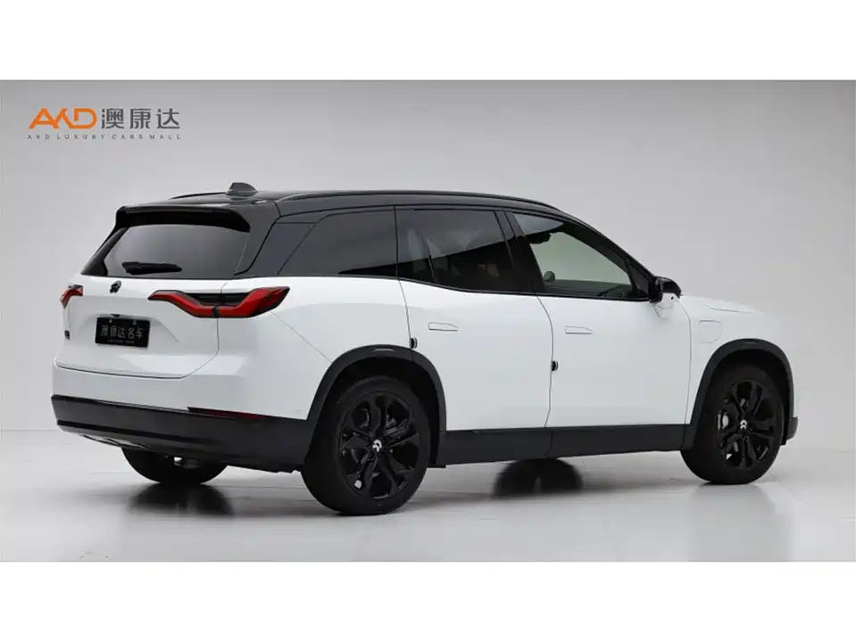 NIO ES8