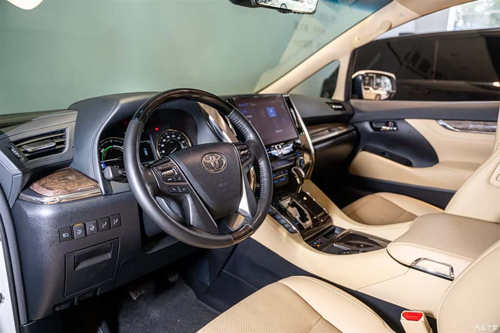 Toyota Vellfire, 2023 6