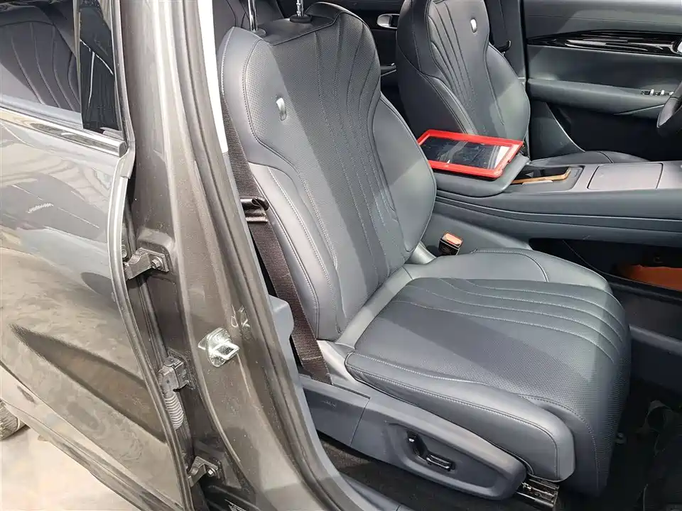 Geely Galaxy Galaxy E5