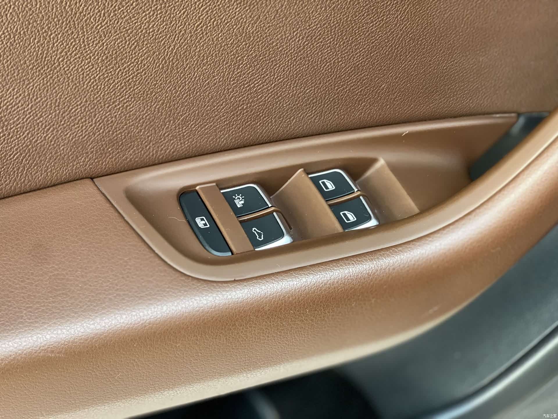 Audi A6L, 2013 22
