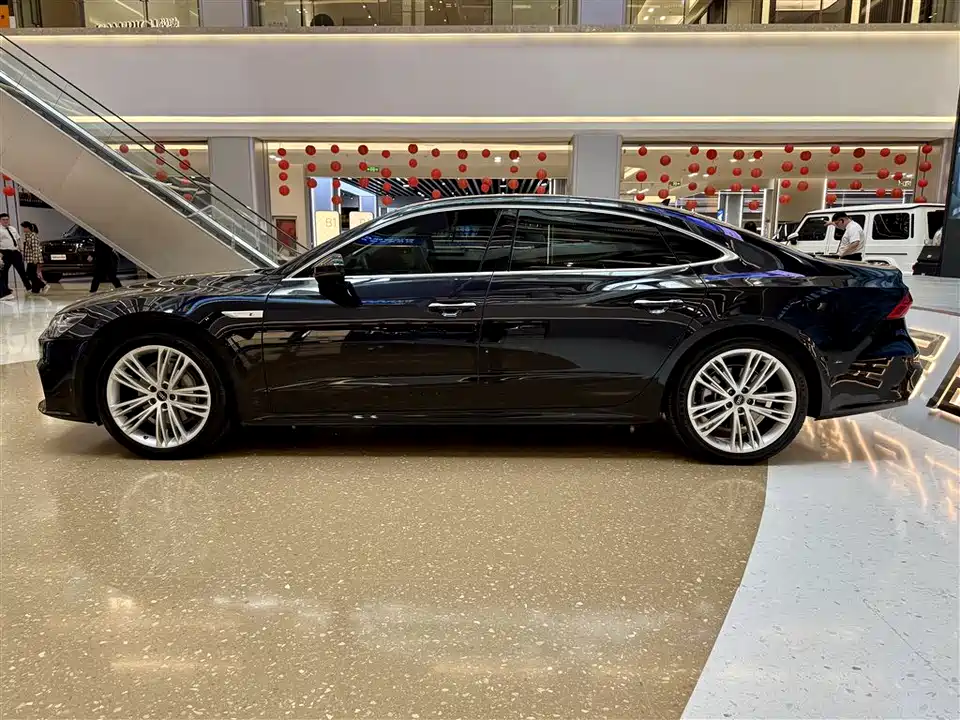 Audi A7L