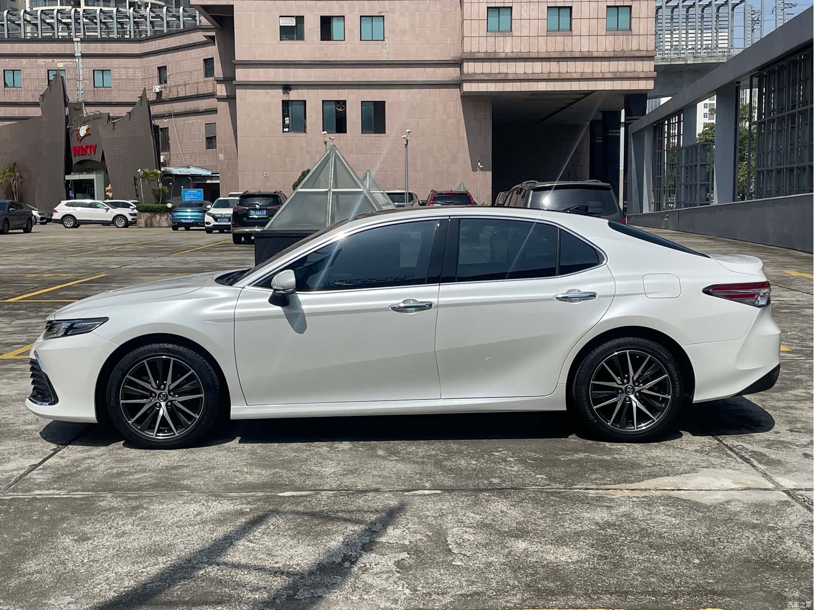 Toyota Camry, 2023 29