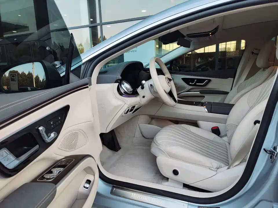 Mercedes-Benz EQS