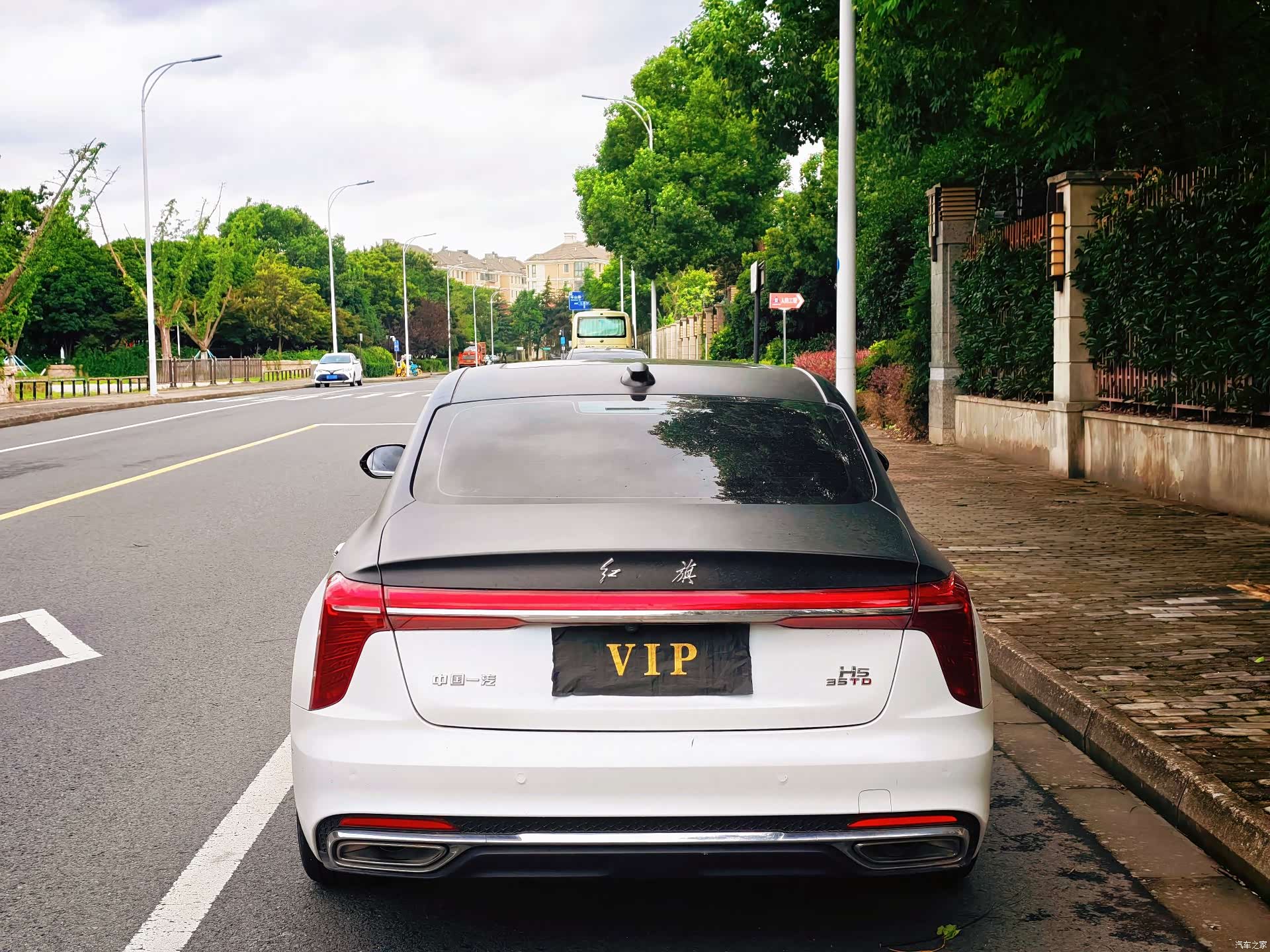 Hongqi H5, 2023 6