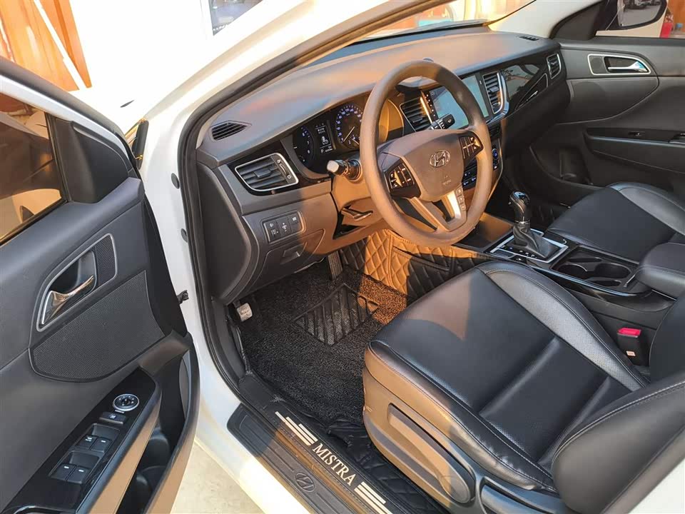 Hyundai Name picture