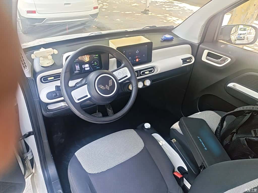 Wuling MINIEV, 2024 10