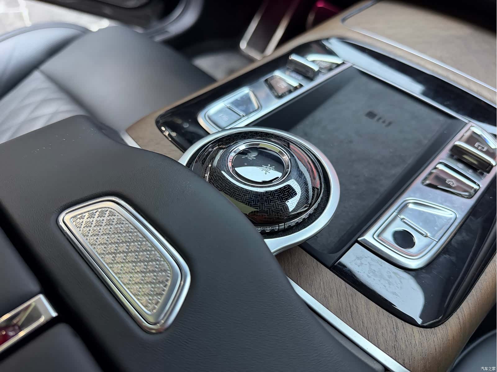 Hongqi Guoya, 2025 все фото