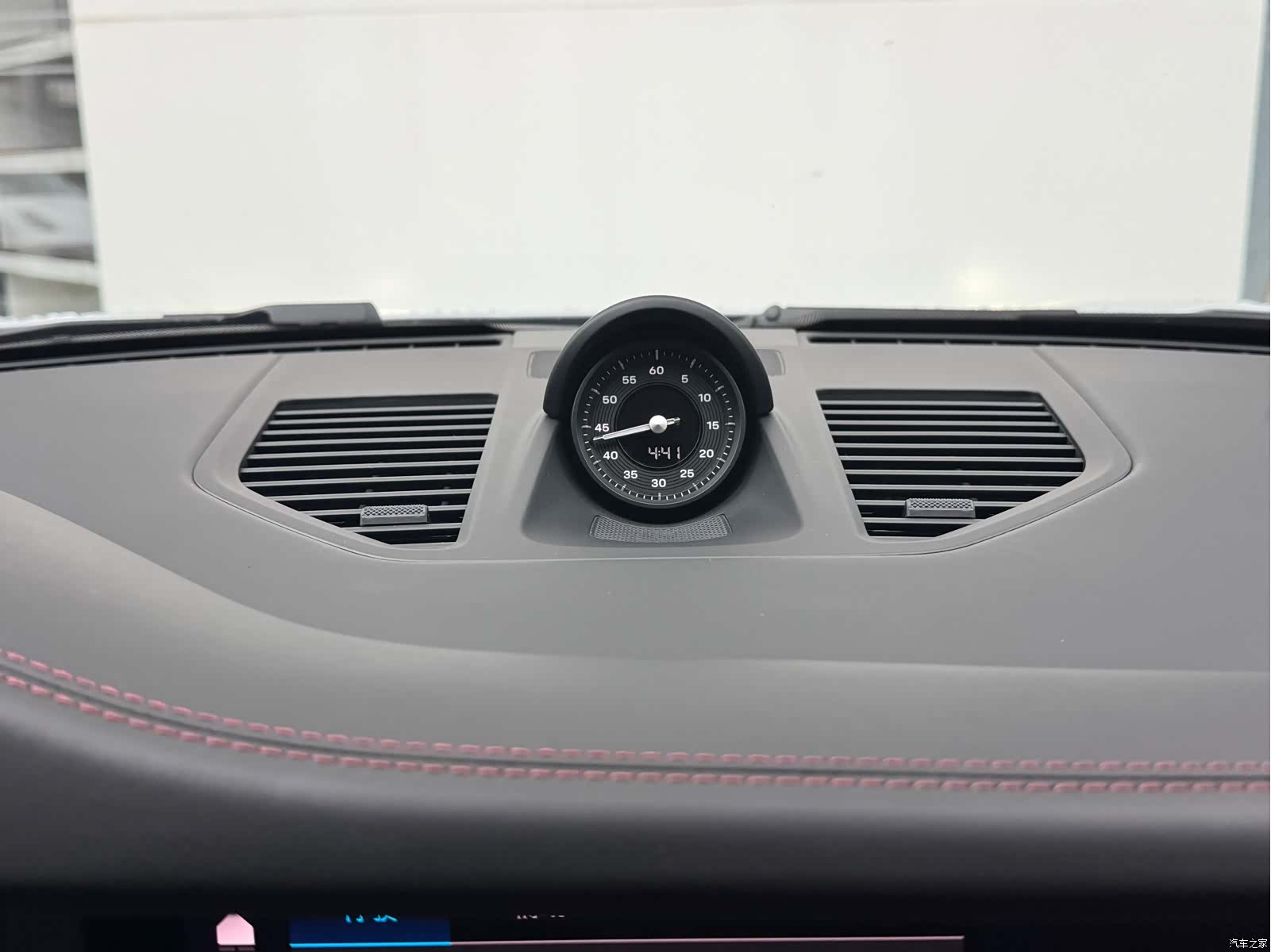 Porsche 911, 2025 18