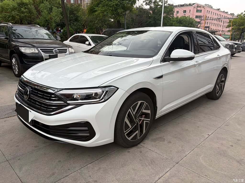 Volkswagen Sagitar, 2023 1